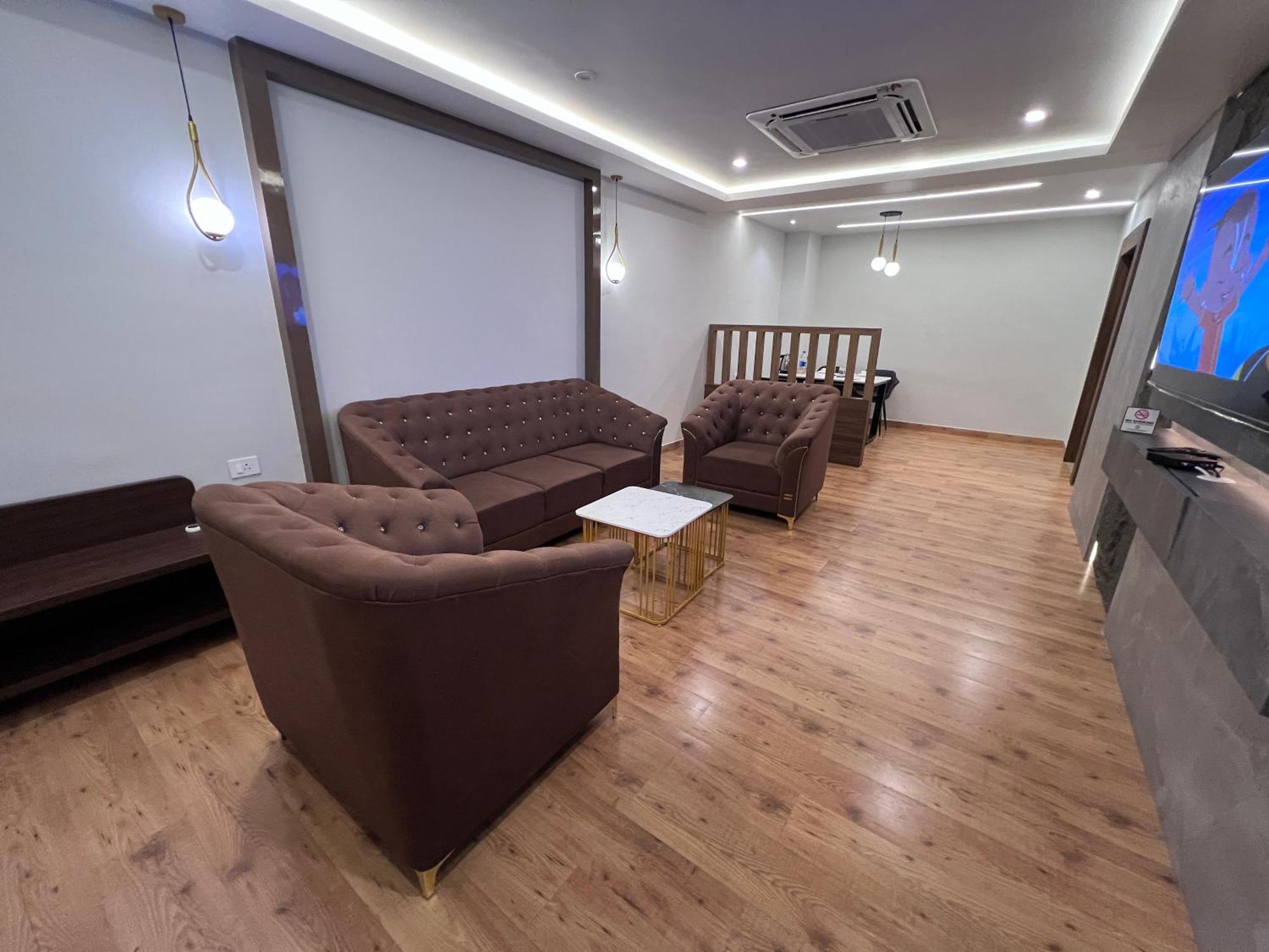 Silver Stone Park Resort, Kovilpatti エクステリア 写真