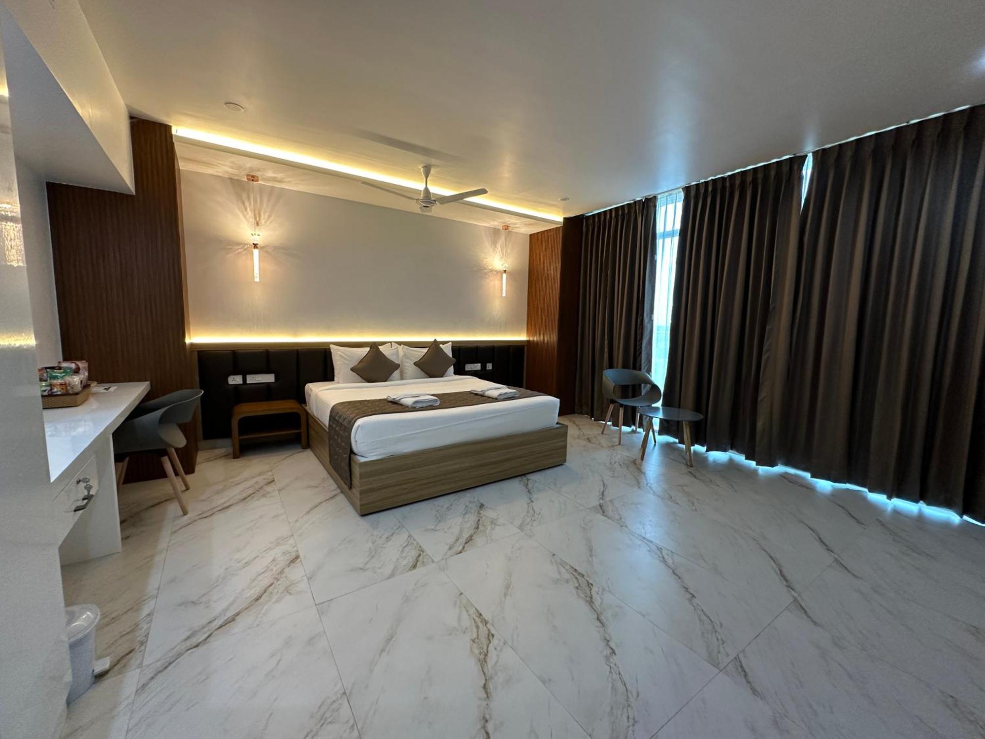 Silver Stone Park Resort, Kovilpatti エクステリア 写真