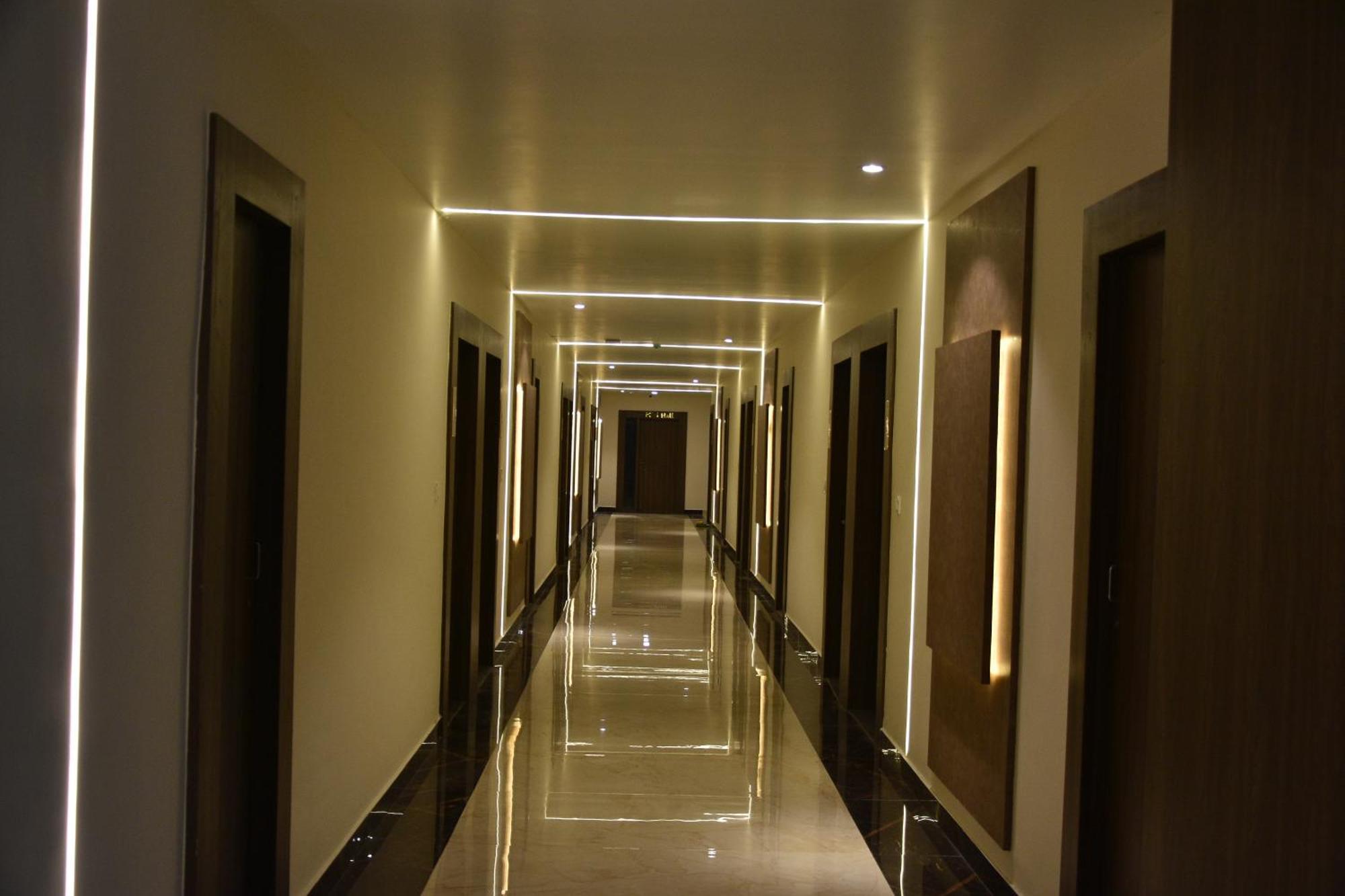 Silver Stone Park Resort, Kovilpatti エクステリア 写真