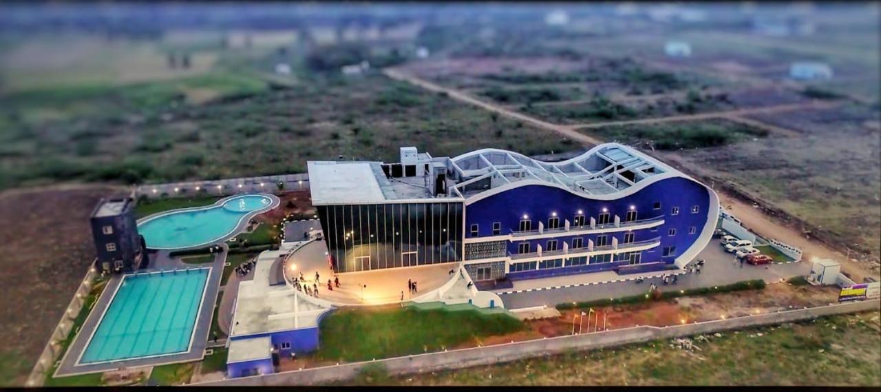 Silver Stone Park Resort, Kovilpatti エクステリア 写真