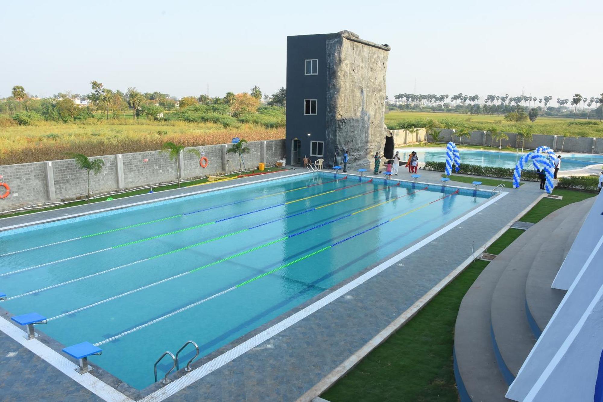 Silver Stone Park Resort, Kovilpatti エクステリア 写真